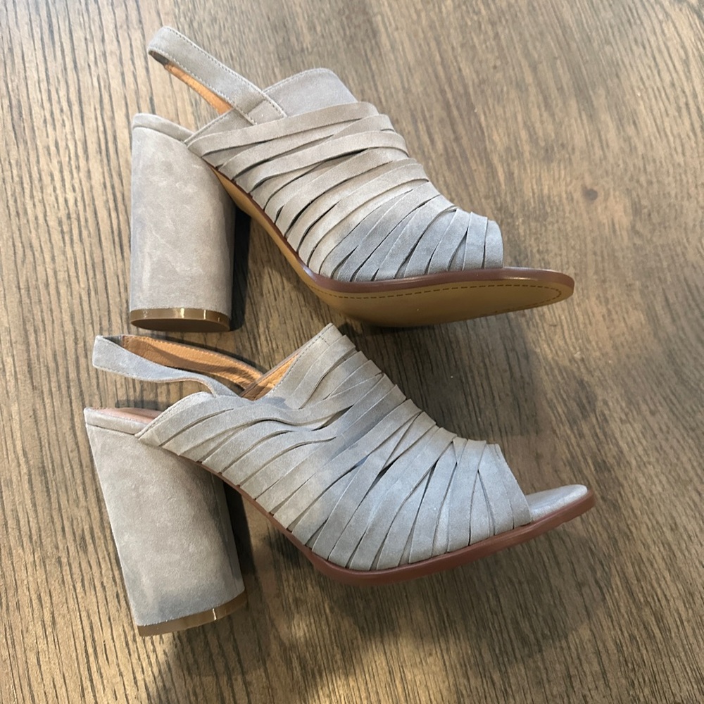 Caslon Gray Suede Sandals